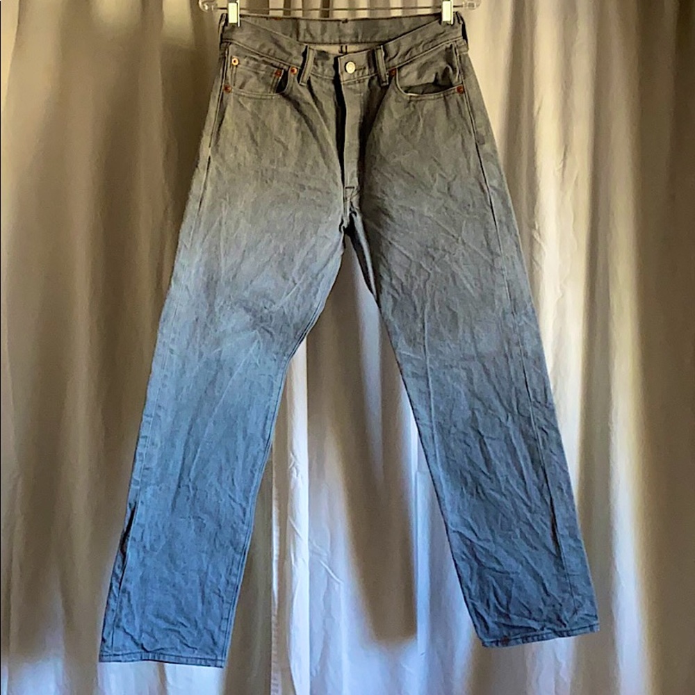 Grey Levi’s 501